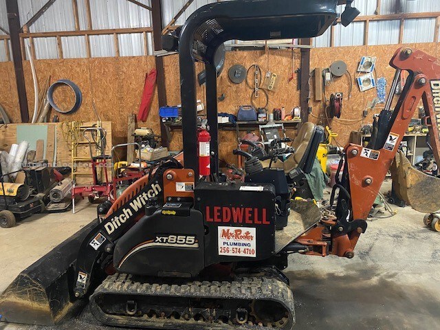 2011 Ditch Witch XT855 Image 1