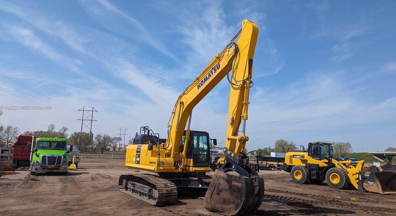 2024 Komatsu PC240LC-11 Image 10