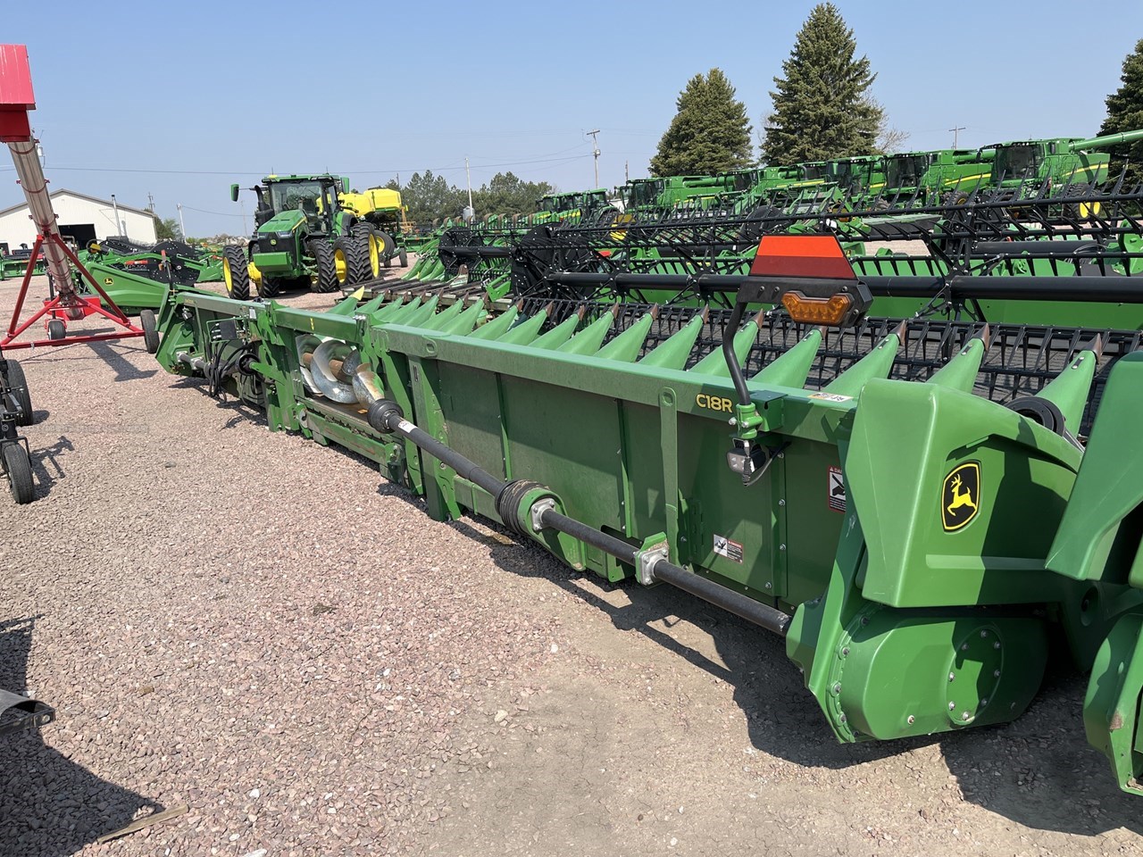 2022 John Deere C18R Image 4