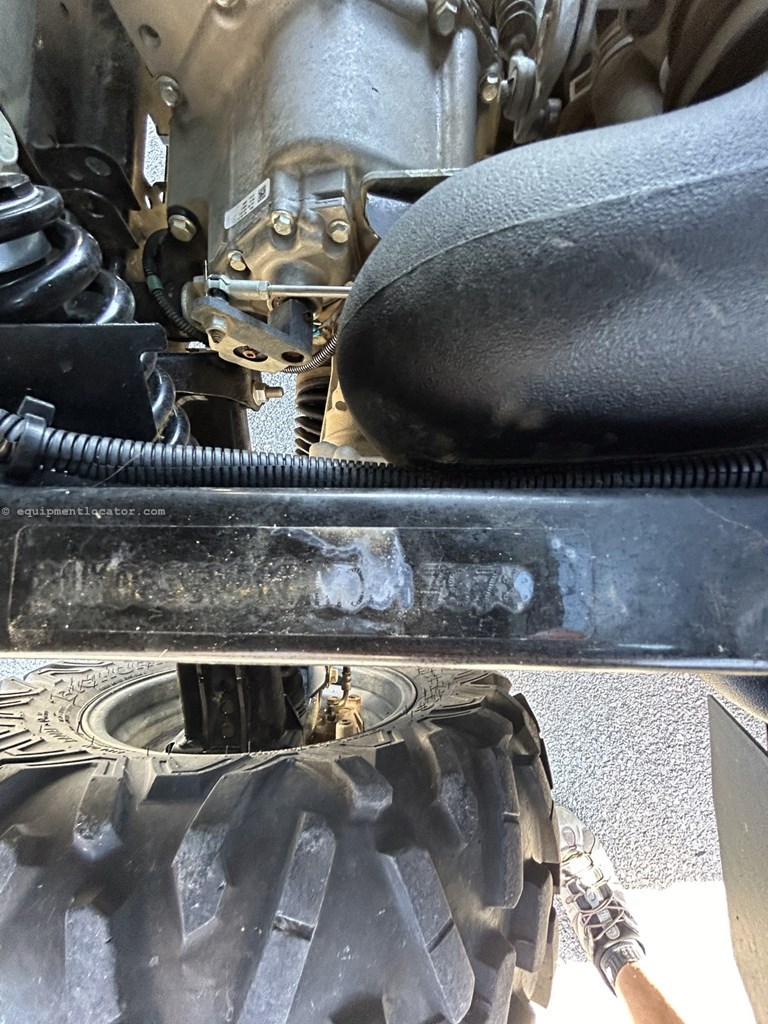 2023 John Deere XUV 835M Image 23