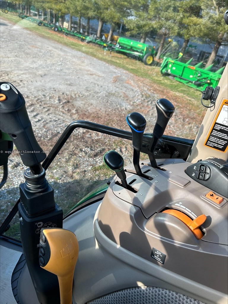 2022 John Deere 5090M Image 10