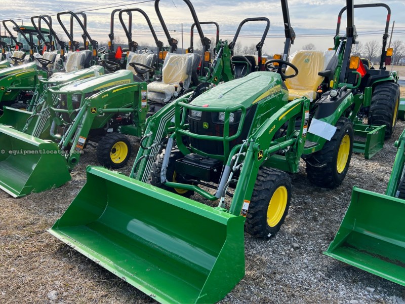 2024 John Deere 2025R TLB Image 3