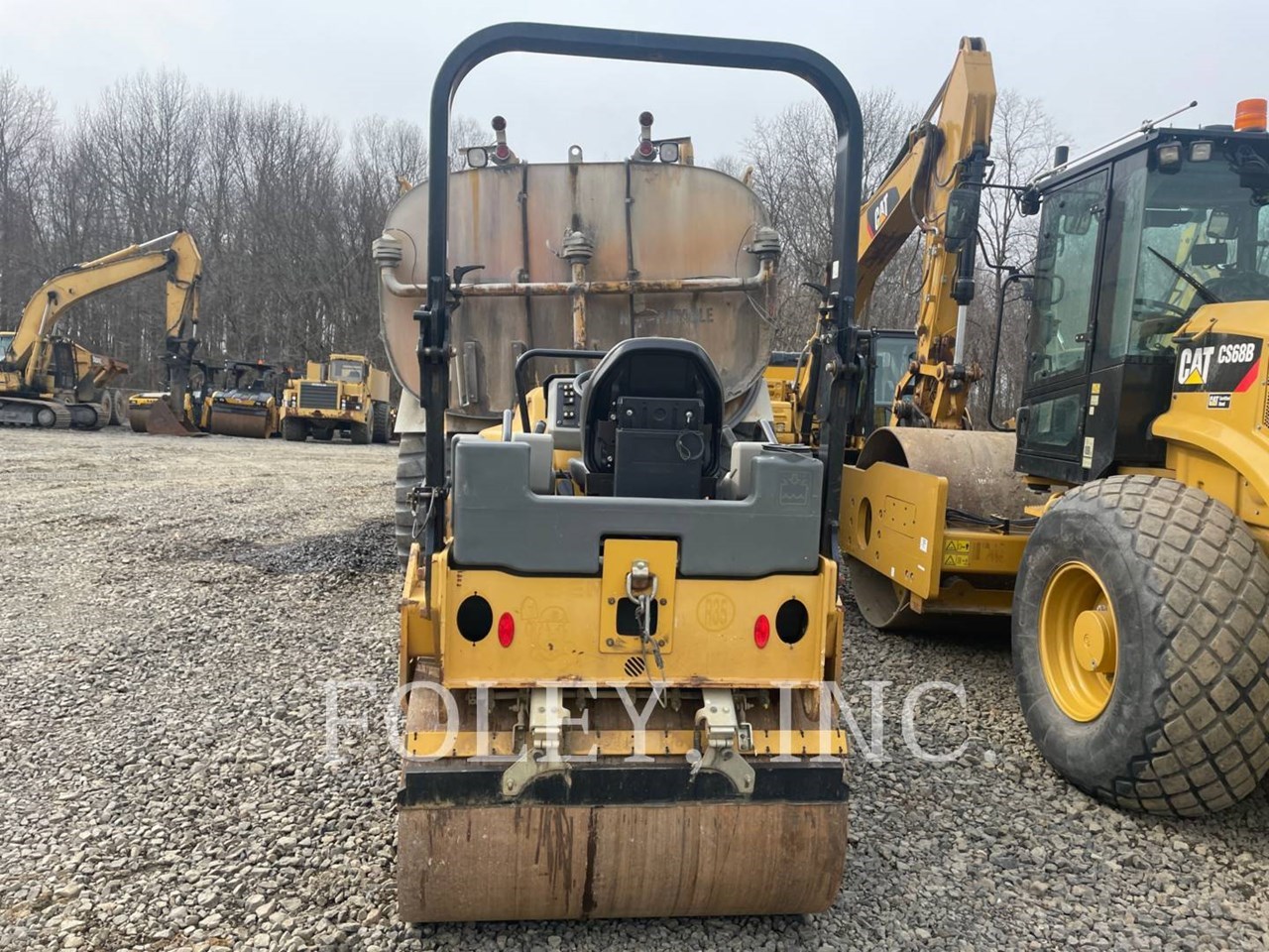 2016 Caterpillar CB34B Image 10