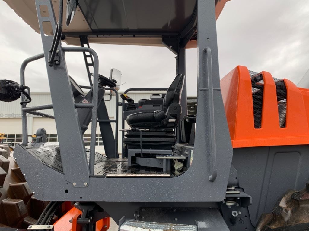 2023 Hamm HC100IPB Image 10