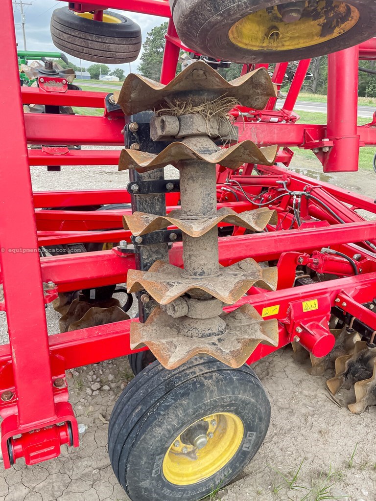 2021 Sunflower 6830-25 Image 10