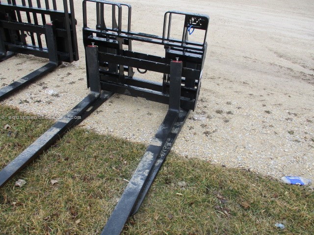 2024 MDS 5215B-1248 MDS RAIL STYLE PALLET FORK W/ PFT-R-124 Image 1