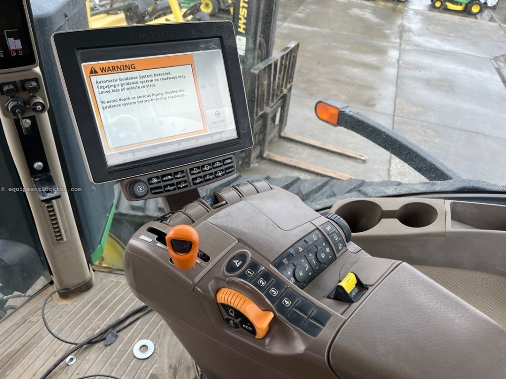 2015 John Deere 8370RT Image 32