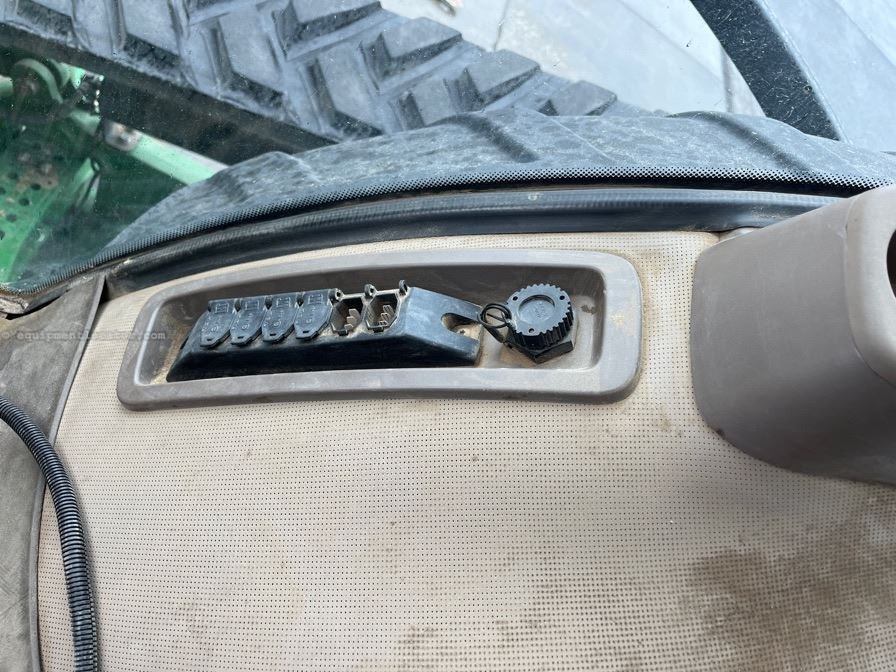 2015 John Deere 8370RT Image 37