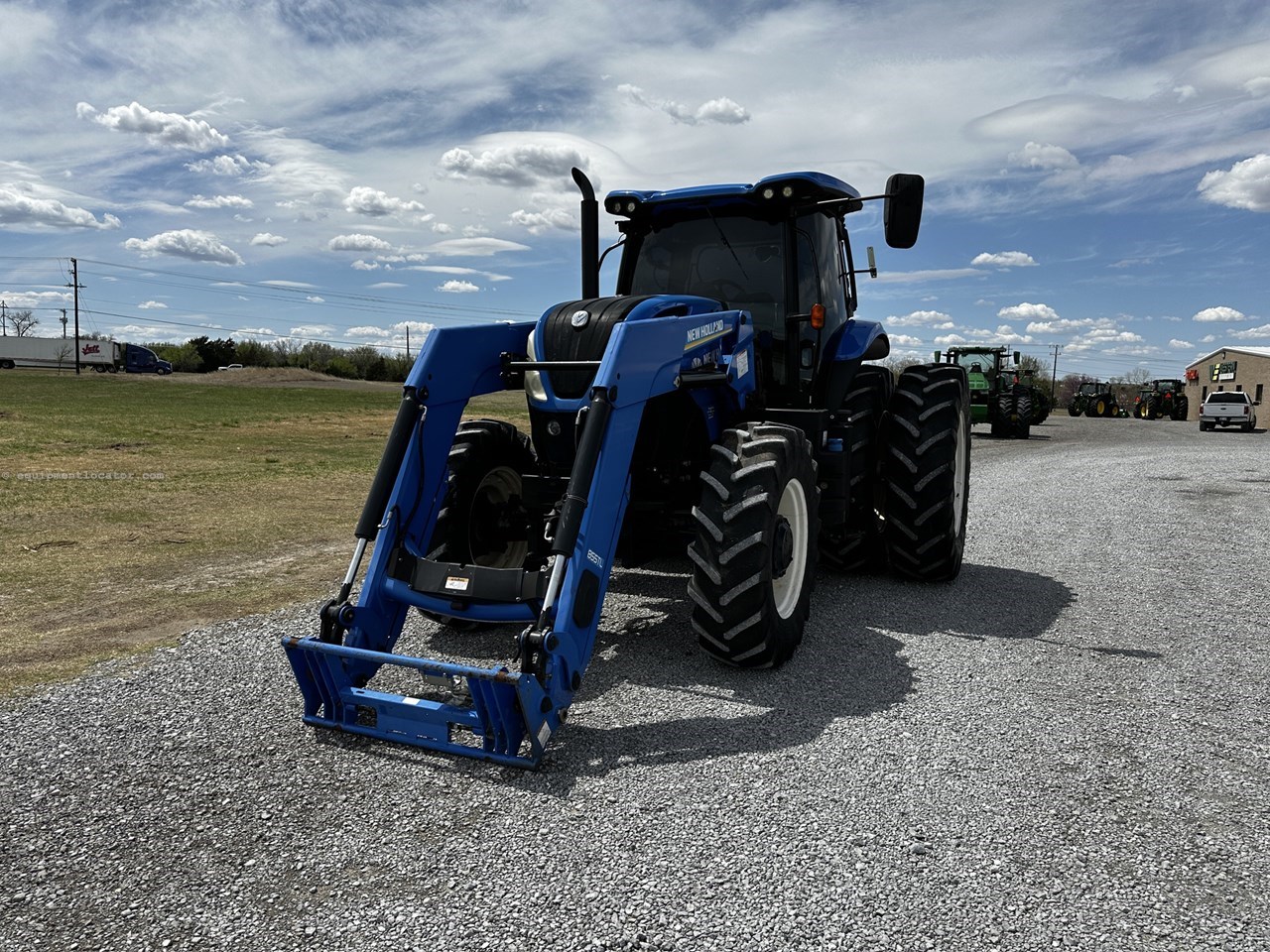 2017 New Holland T7.210 Image 1