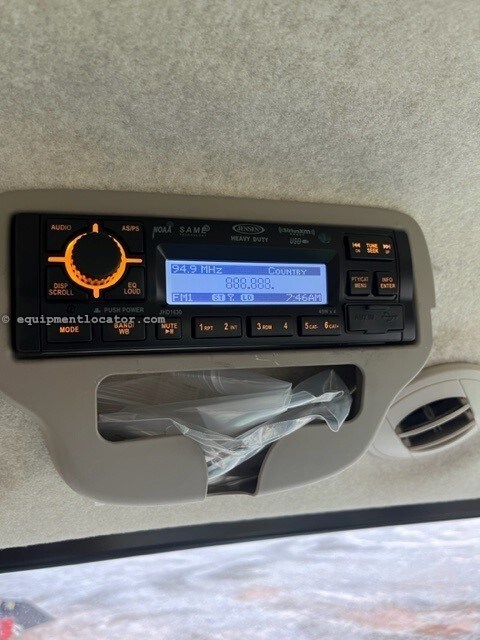 2023 John Deere 3039R Image 4