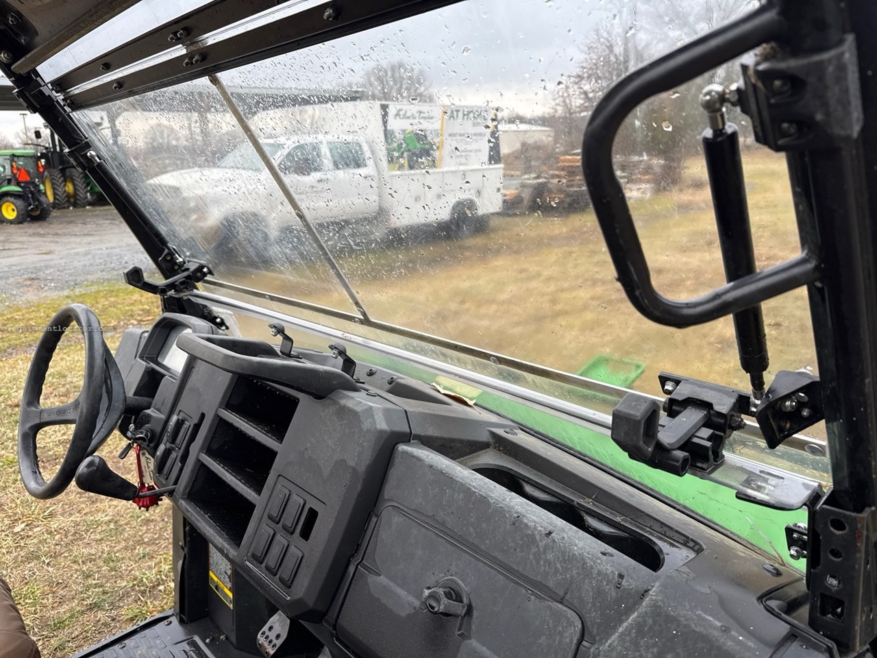 2021 John Deere XUV835E Image 10