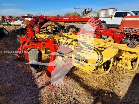 New Holland 216 Image 10