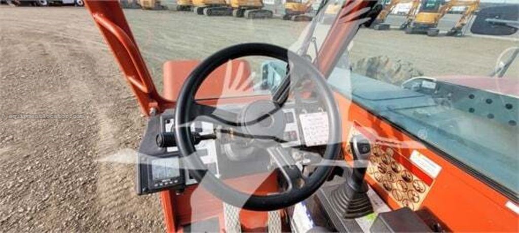 2019 Skyjack SJ1056TH Image 6