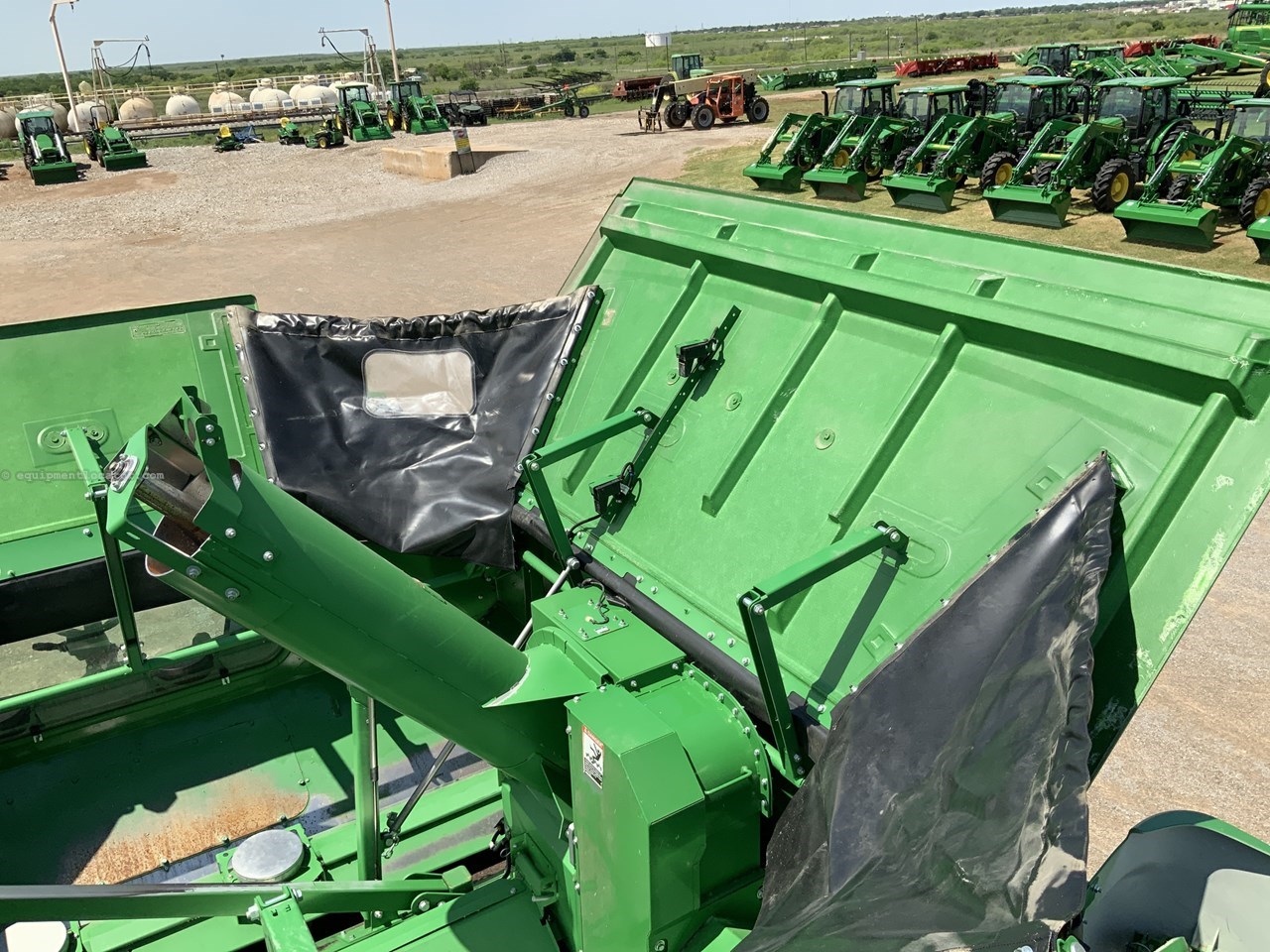 2023 John Deere S780 Image 32