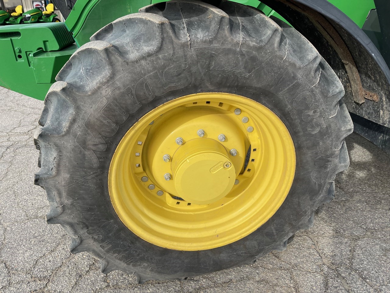 2017 John Deere 6155R Image 10