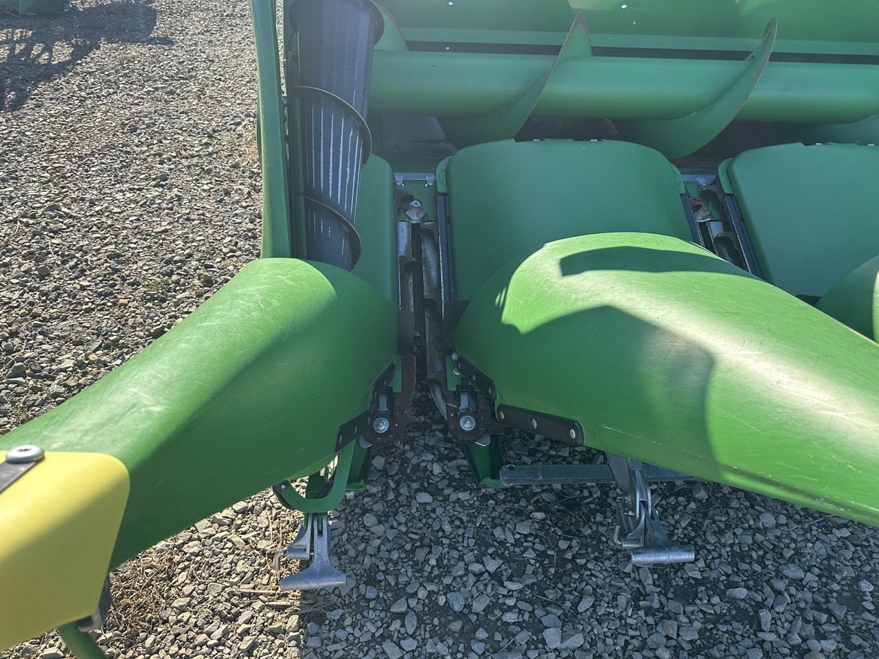 2023 John Deere C8R Image 6