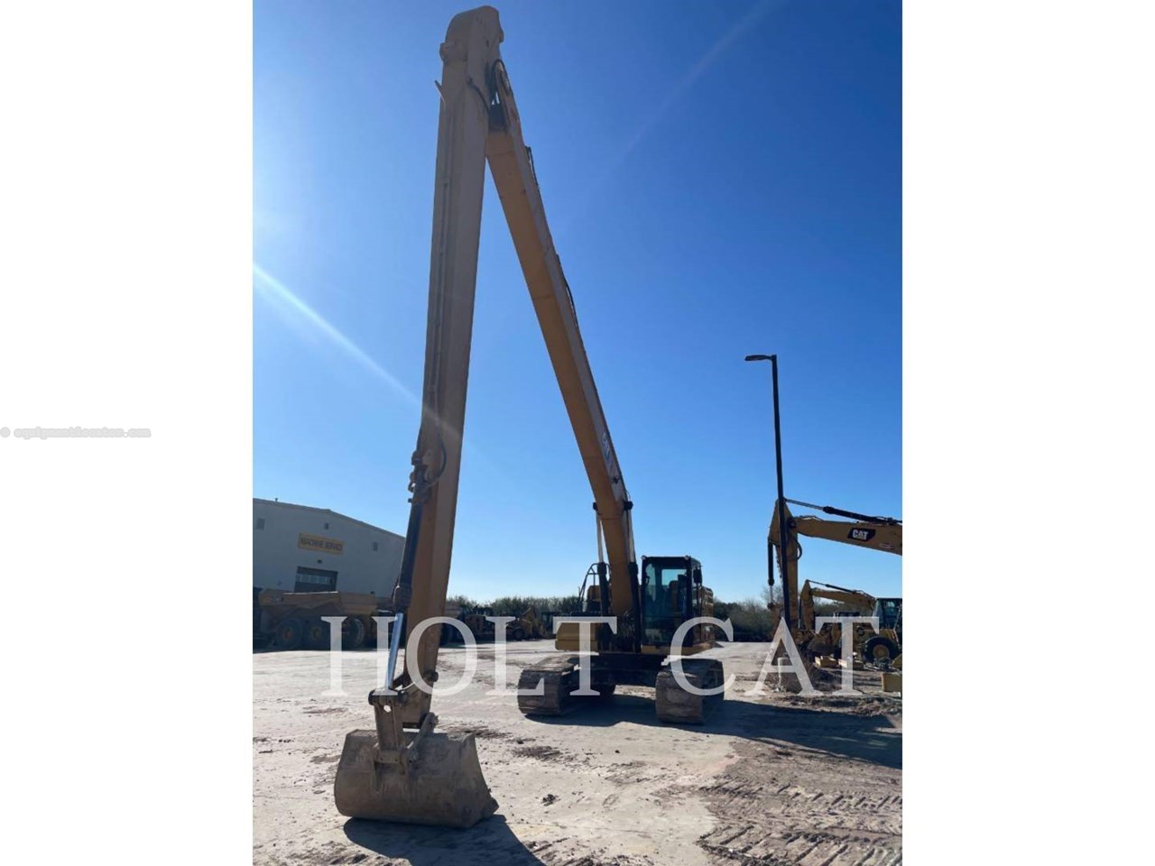 2022 Caterpillar 326 LRF Image 3