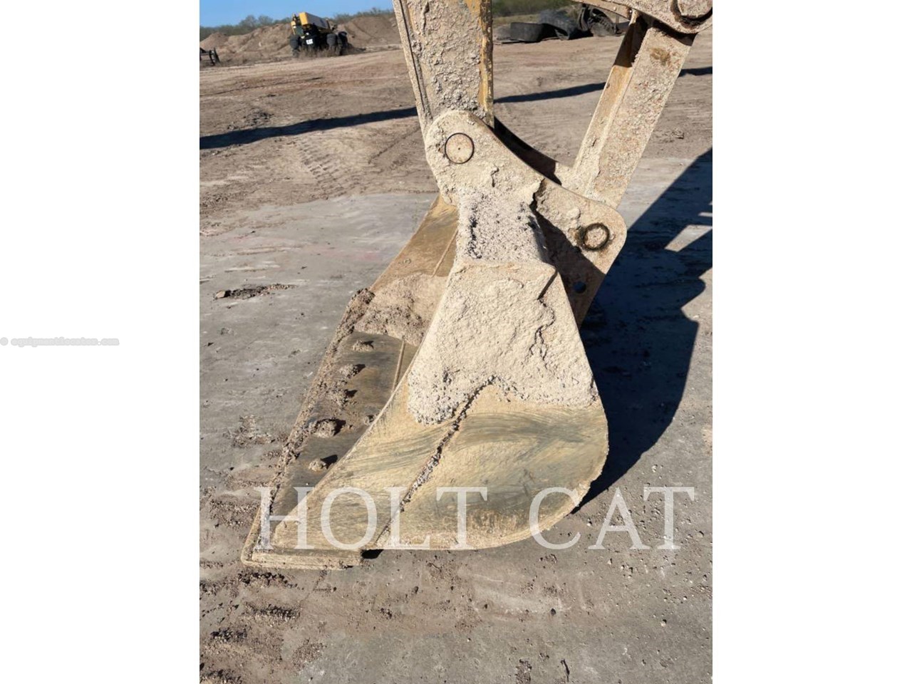 2022 Caterpillar 326 LRF Image 17