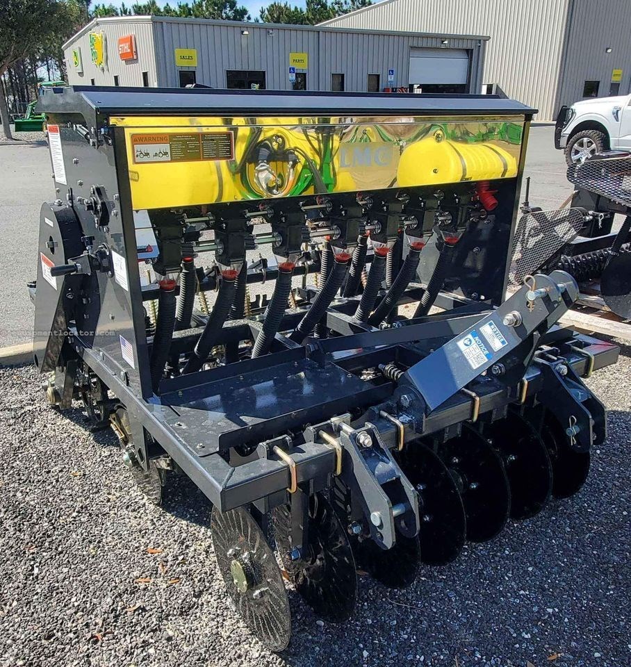 2025 LMC 55" GRAIN DRLL Image 3