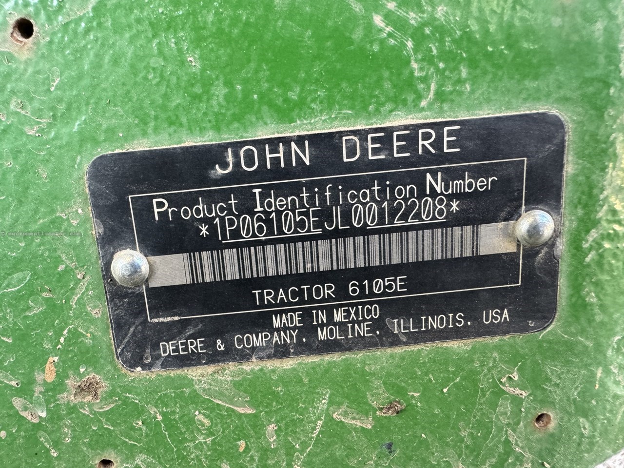 2021 John Deere 6105E Image 1