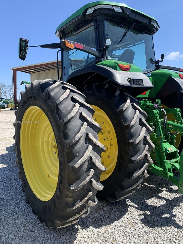 2022 John Deere 8R 310 Image 4