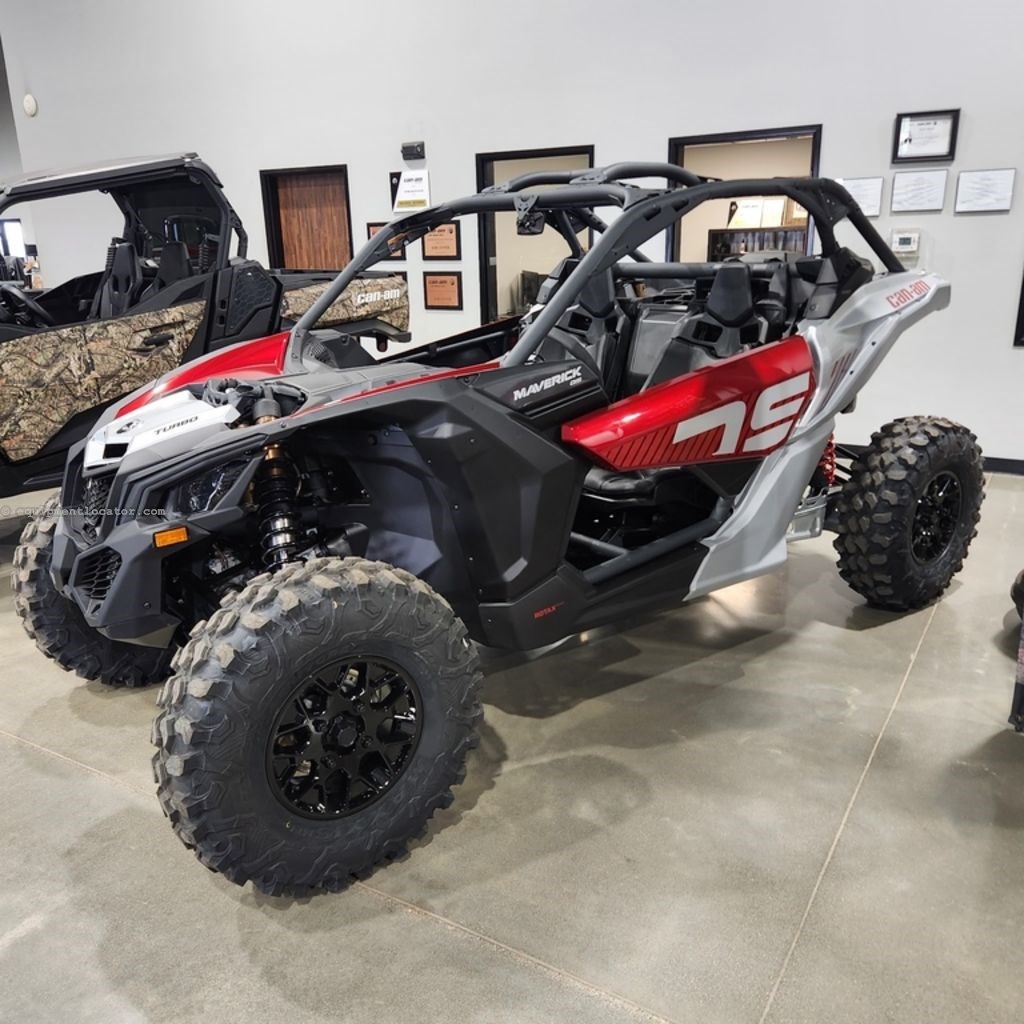 2024 Can-Am Maverick X3 DS Turbo Fiery Red & Hyper Silver Image 1