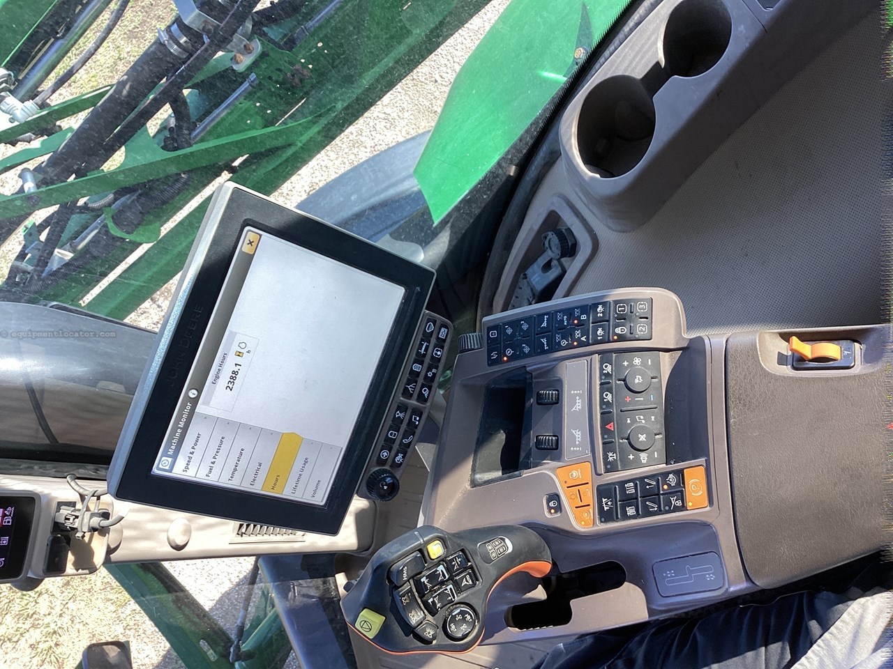 2021 John Deere R4044 Image 10