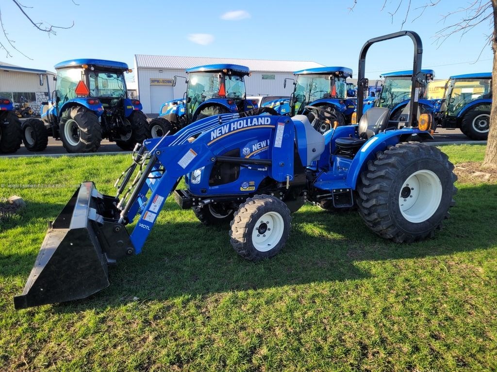 2022 New Holland Workmaster™ Compact 253540 Series 35 Image 1