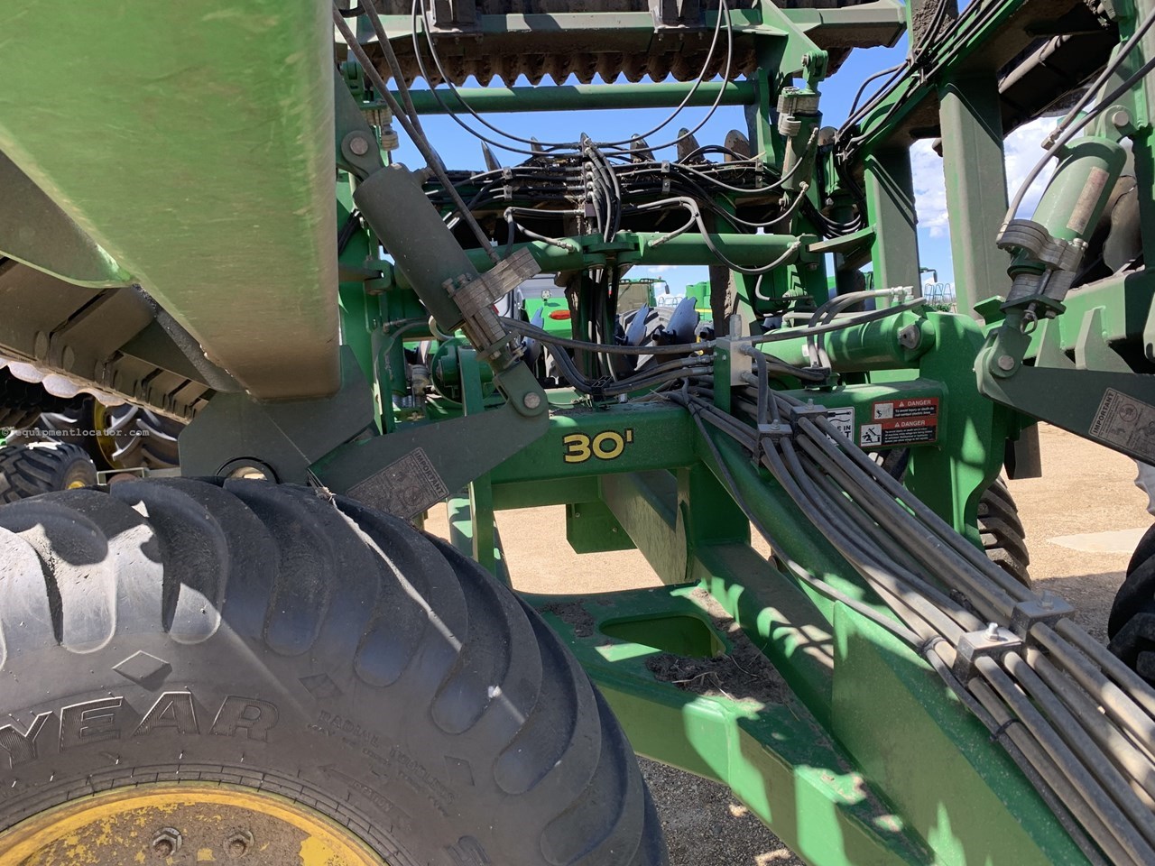 2020 John Deere 2680H Image 10
