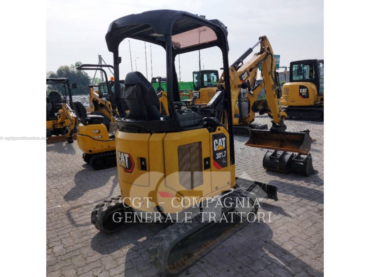 2019 Caterpillar 301.7 Image 4