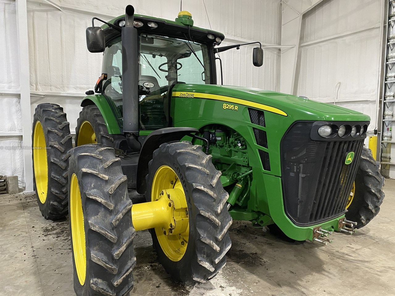 2010 John Deere 8295R Image 10