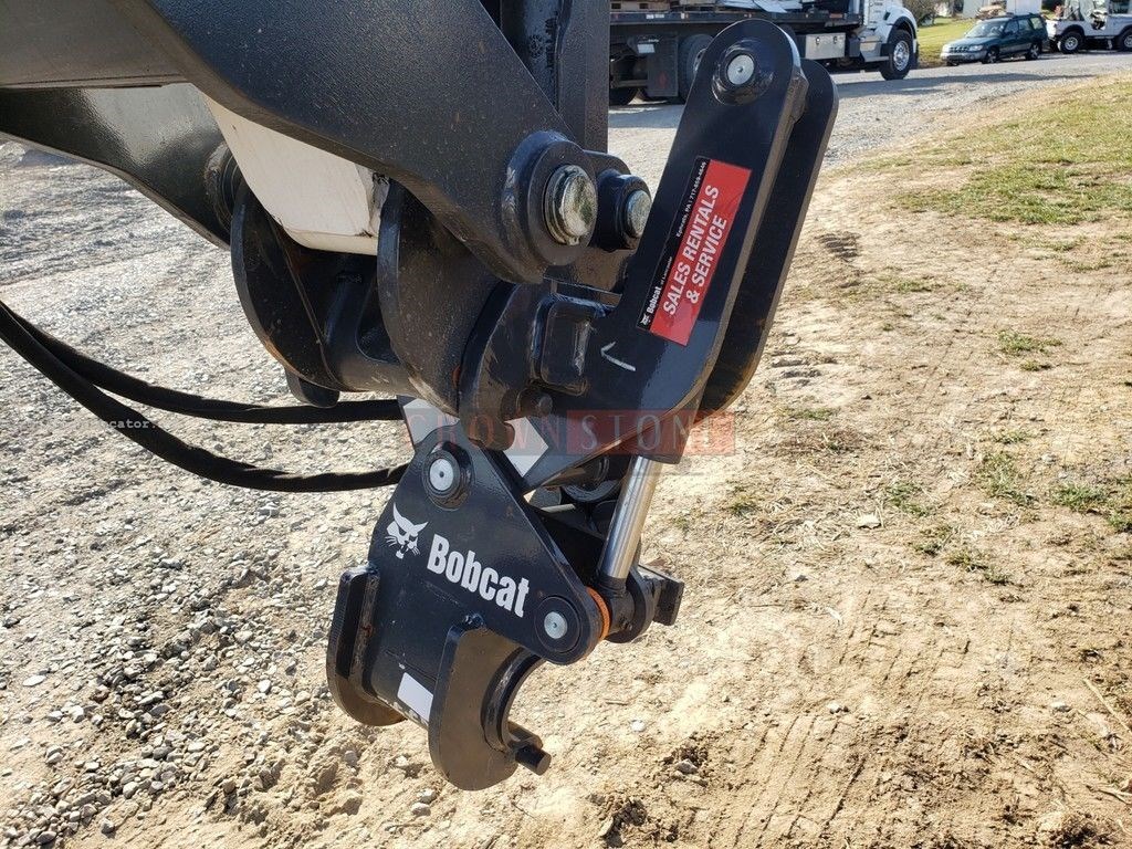 Bobcat Hydra-Tilt Image 3