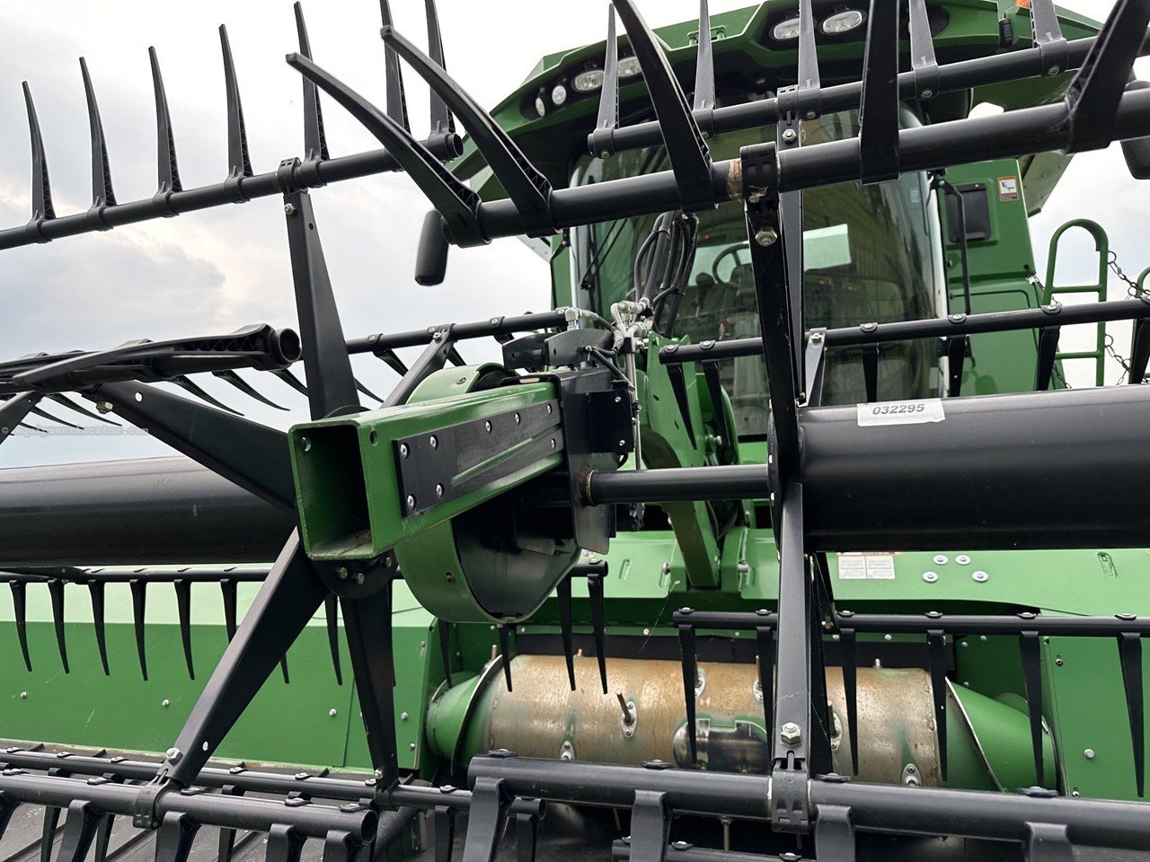 2018 John Deere 645FD Image 10