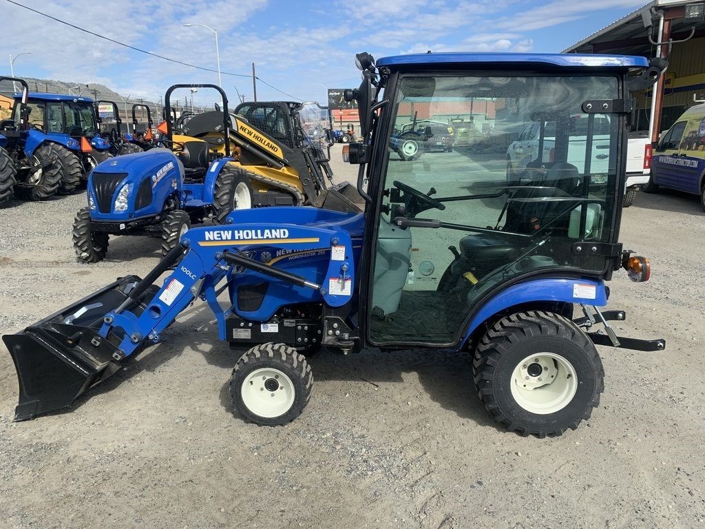 2022 New Holland Workmaster™ 25S Sub-Compact Cab + 100LC Loader Image 1
