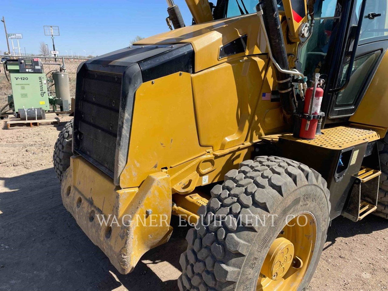 2019 Caterpillar 450 IT Image 10