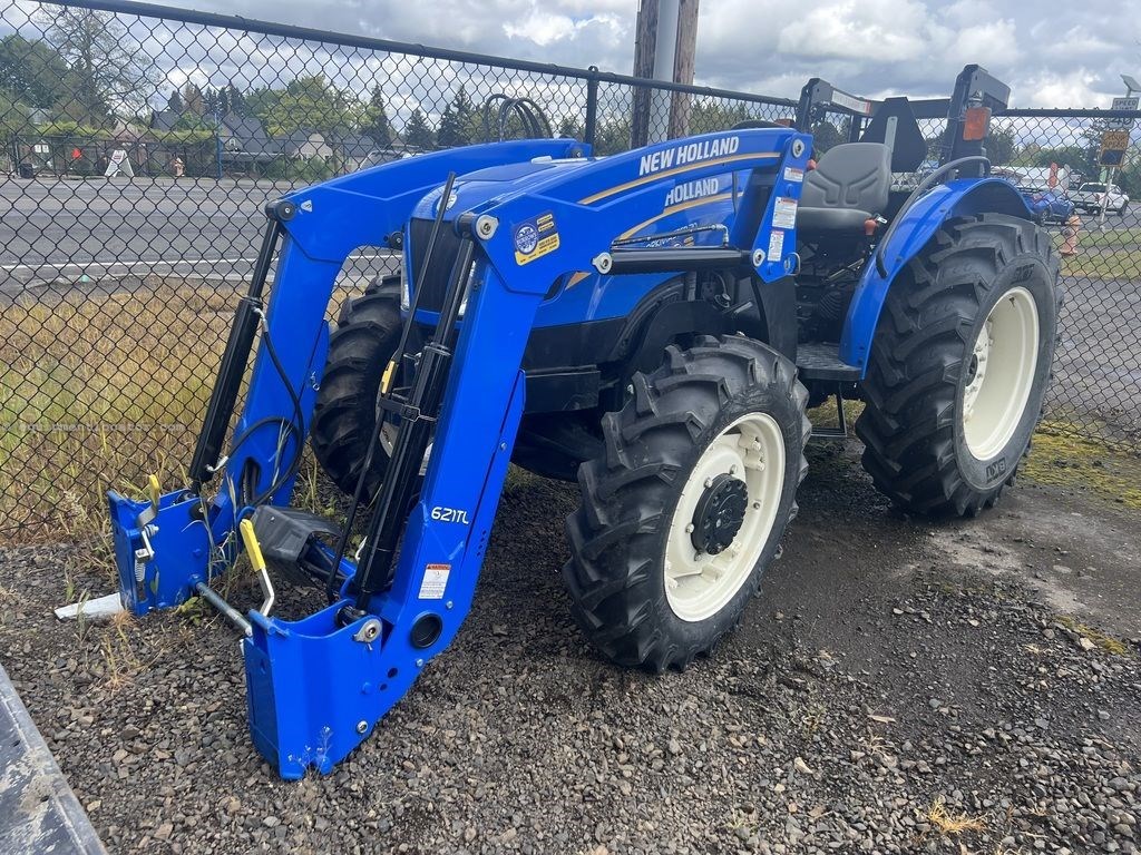 2023 New Holland 621TL Image 1