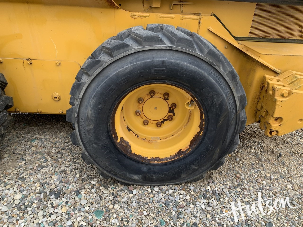 2022 John Deere 324G Image 10