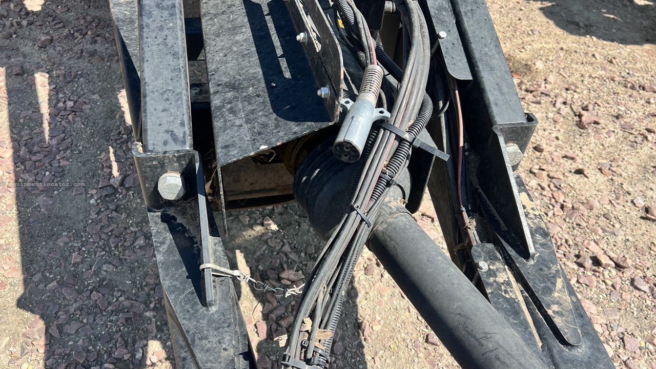 2019 Kinze 1305 Image 10