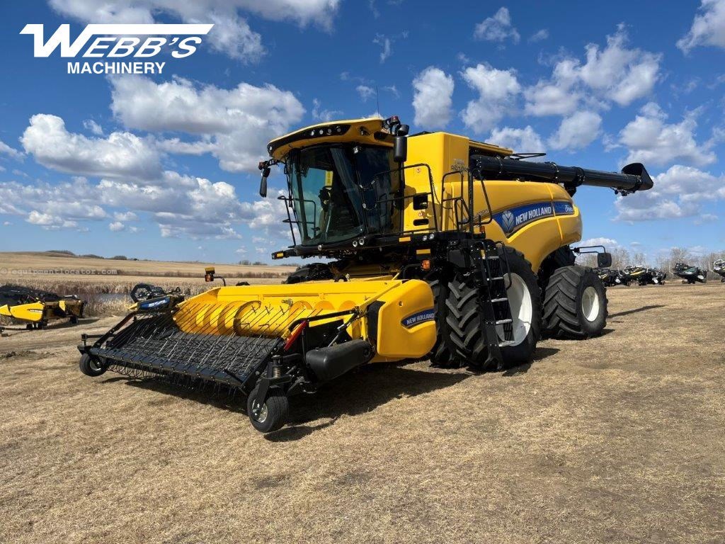 2023 New Holland CR9.90Z Image 1