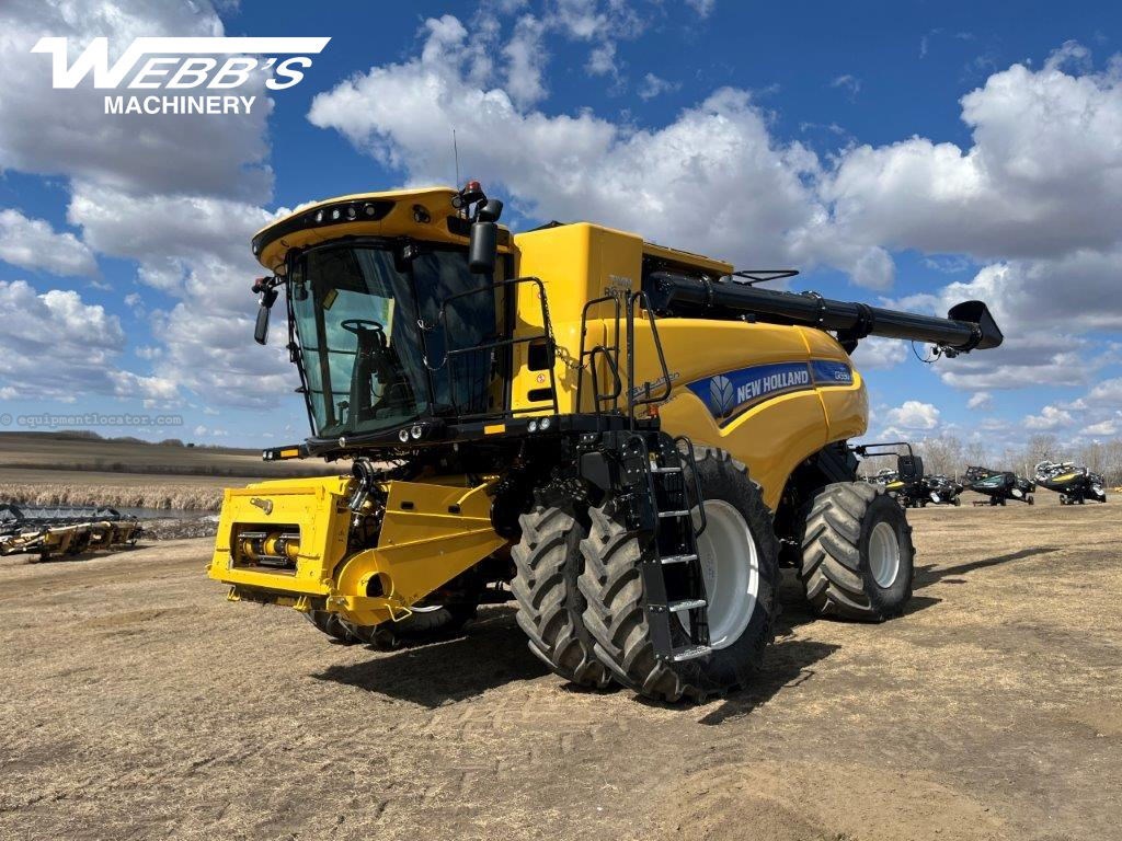 2023 New Holland CR9.90Z Image 1