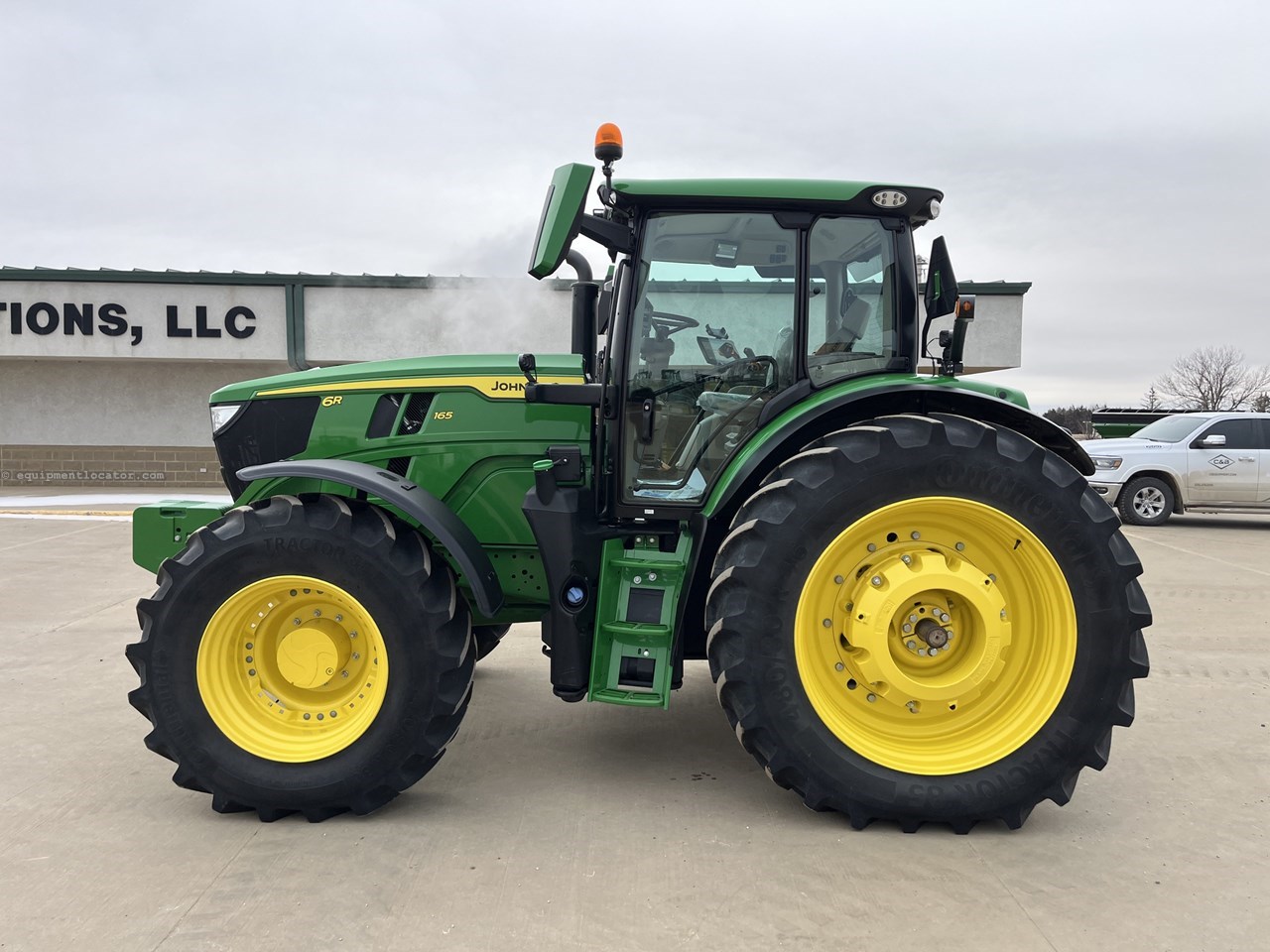 2024 John Deere 6R 165 Image 2