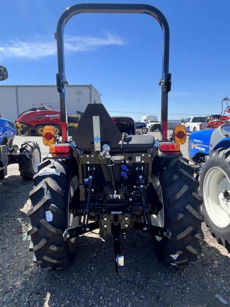 2024 New Holland Workmaster™ Compact 25-40 Series 25 Image 5