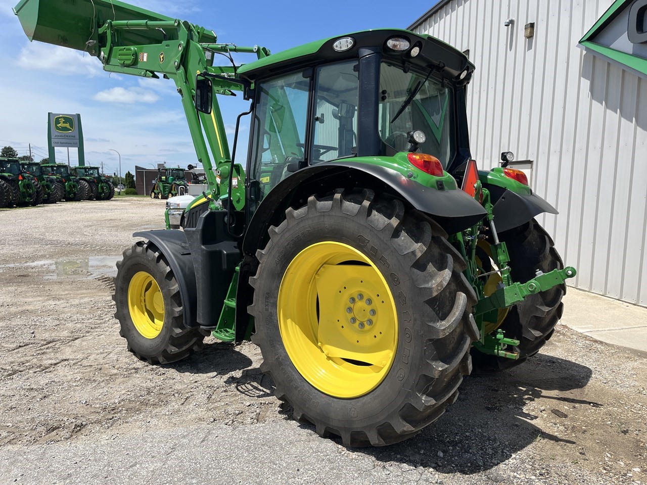 2024 John Deere 6110M Image 10