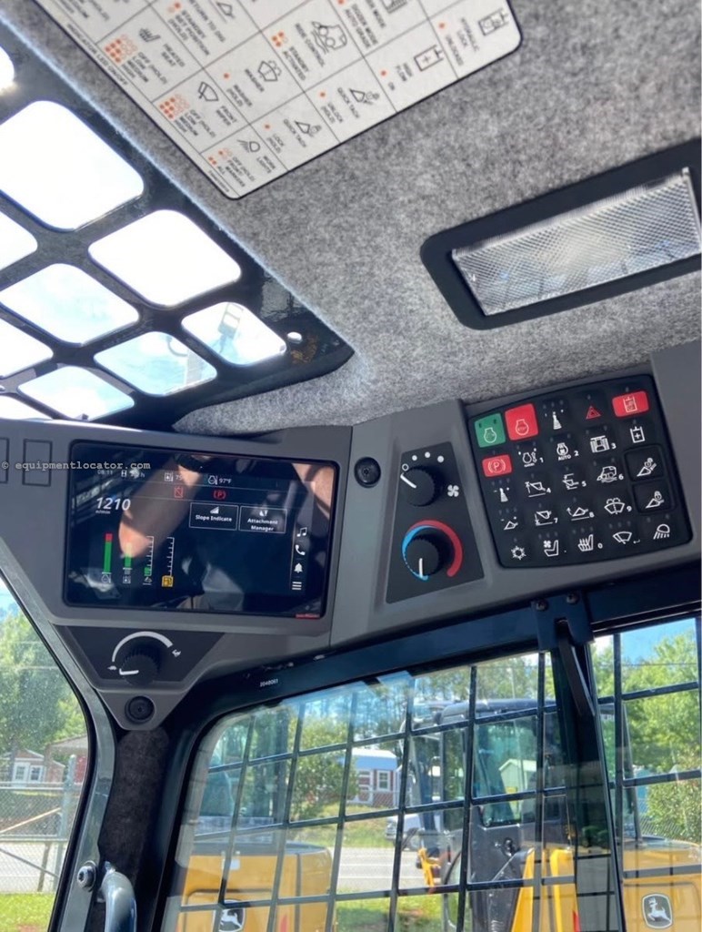 2025 John Deere 333 P Image 10