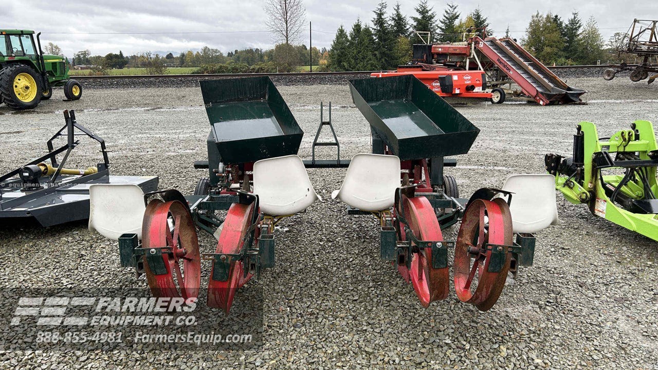 Holland Transplanter 2 ROW Image 2
