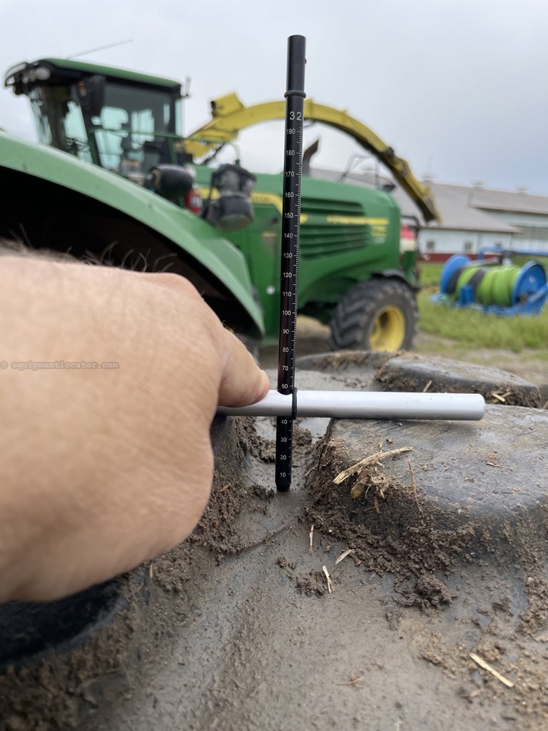 2012 John Deere 9560R Image 25