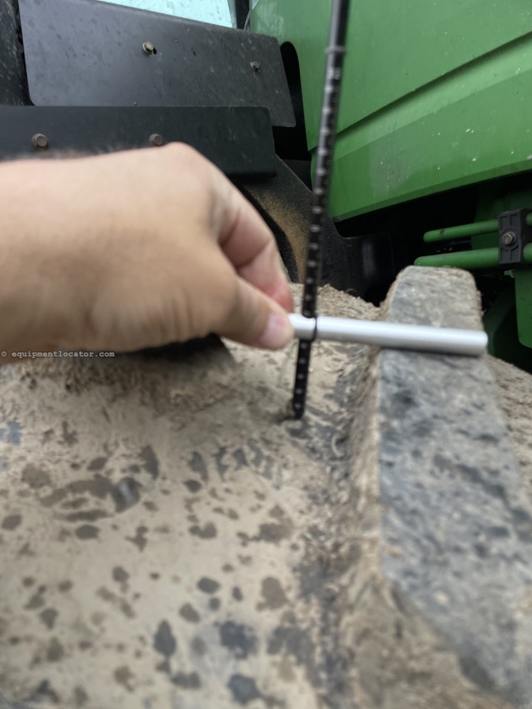 2012 John Deere 9560R Image 32