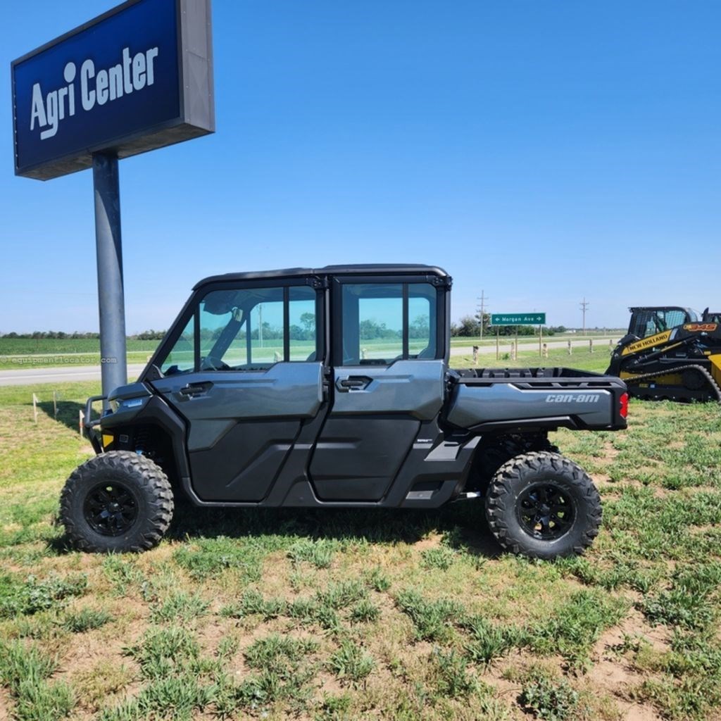 2024 Can-Am Defender MAX Limited HD10 Image 1