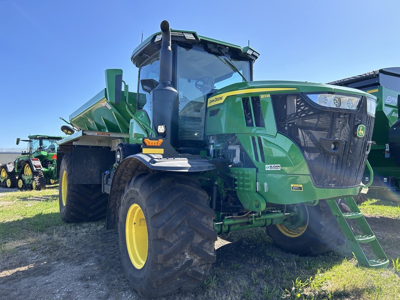 2023 John Deere 800R Image 2