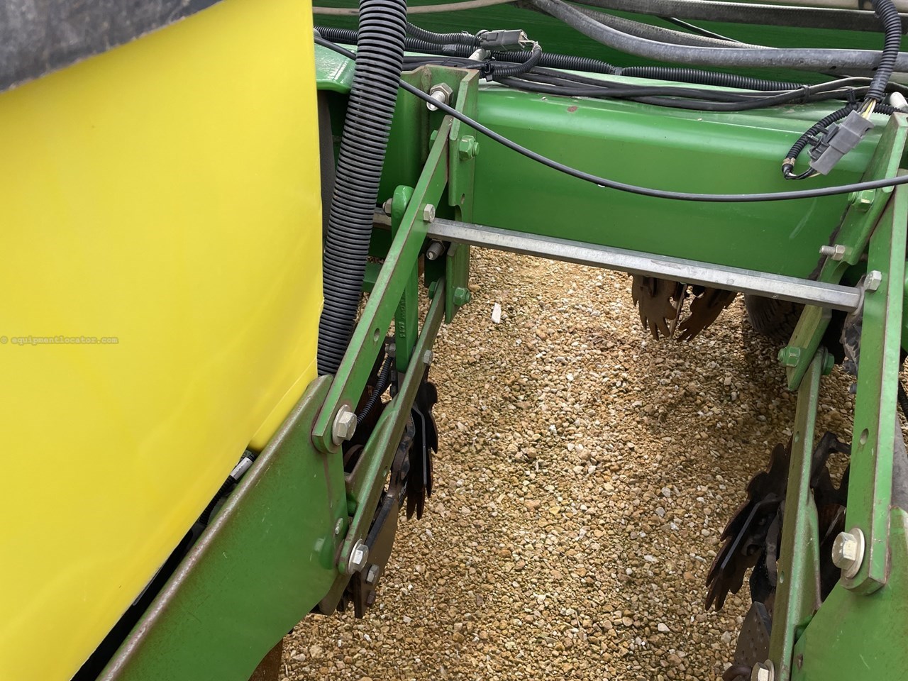 2008 John Deere 1770NT Image 11